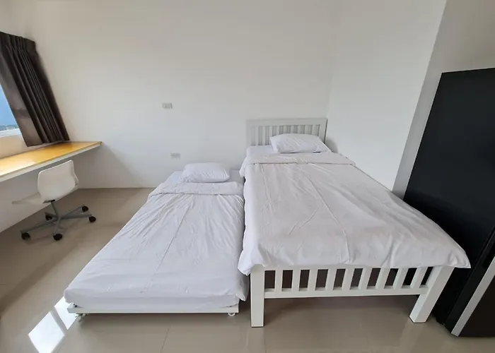 Hostel The Living Block